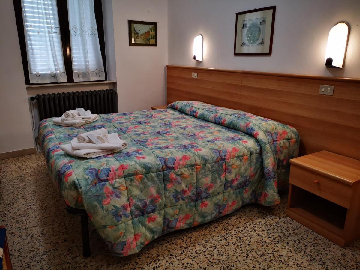 Osteria Dei Locandieri 아바디아산살바토레 외부 사진