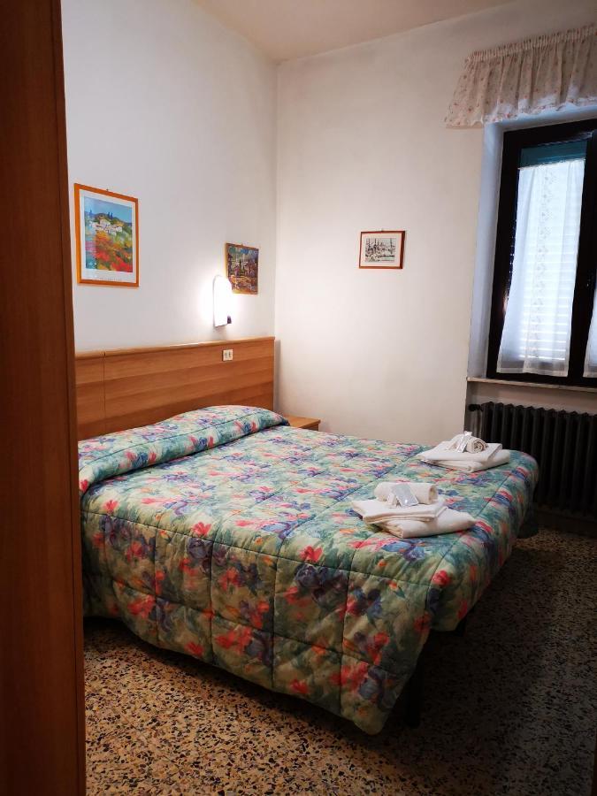 Osteria Dei Locandieri 아바디아산살바토레 외부 사진